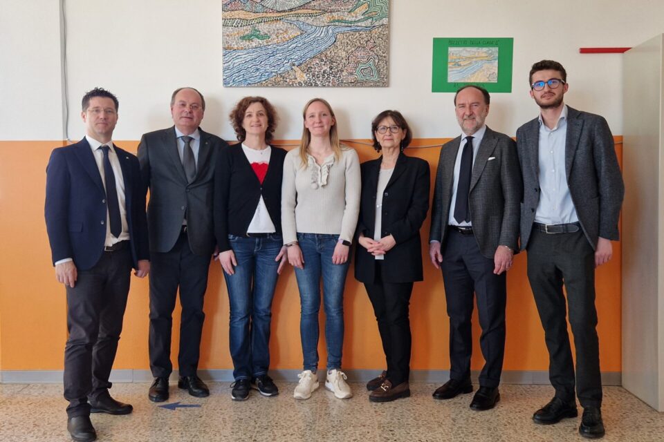 “Il Tagliamento”, l’opera vincitrice del concorso “Un Mosaico… in Scuola” alla scuola primaria di San Daniele del Friuli